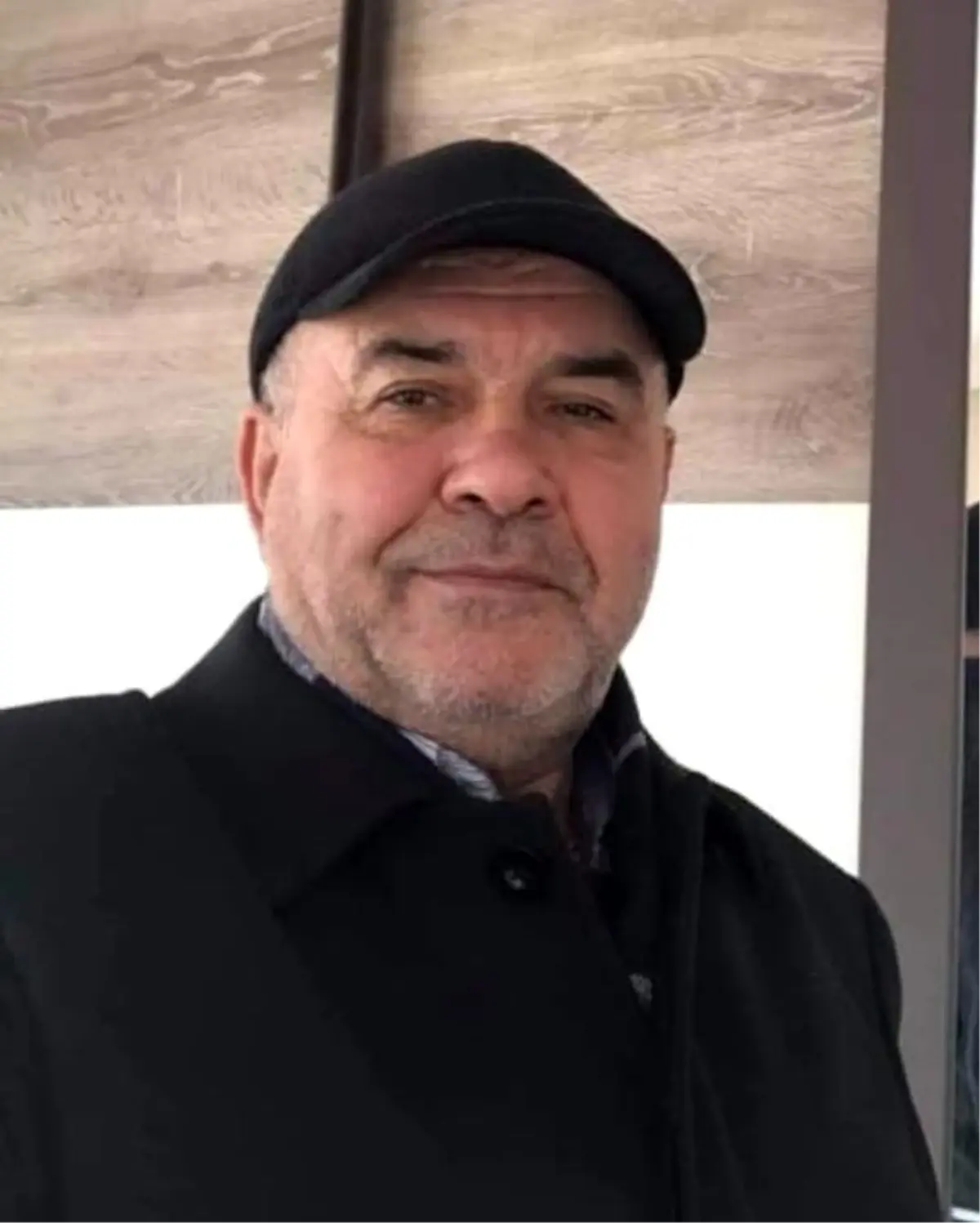 Annesiyle ev sahibinin ilişki yaşadığını öğrenen genç, önce ev sahibini sonra kendini öldürdü