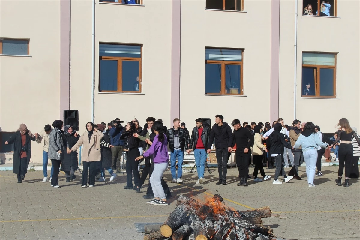 Giresun Üniversitesi Alucra Turan Bulutçu Meslek Yüksekokulu\'nda Sınav Öncesi Moral Etkinliği