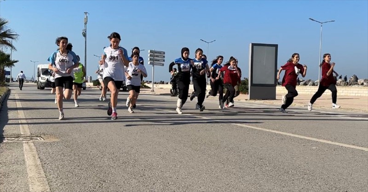 İskenderun\'da 88. Büyük Atatürk Koşusu düzenlendi