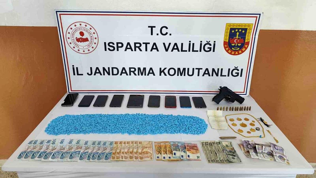 Isparta Gönen\'de Uyuşturucu Operasyonu: Çok Sayıda Malzeme Ele Geçirildi