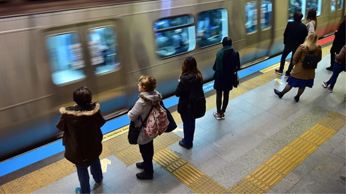 İstanbul\'da yılbaşı gecesi bazı metro ve tramvay hatları 24 saat çalışacak