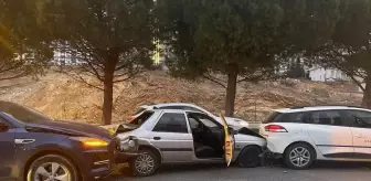 Kahramanmaraş'ta Zincirleme Kaza: 5 Araçta Maddi Hasar Oluştu