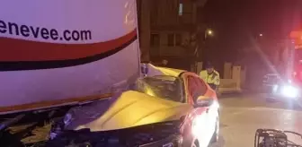 Denizli'de kamyona çarpan otomobilde hayatını kaybeden genç kız toprağa verildi