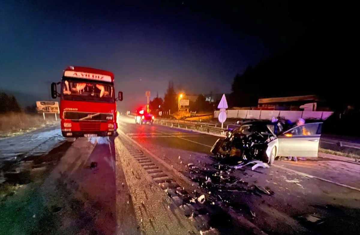 Karabük\'te 3 araçlı zincirleme trafik kazasında 1 kişi yaralandı