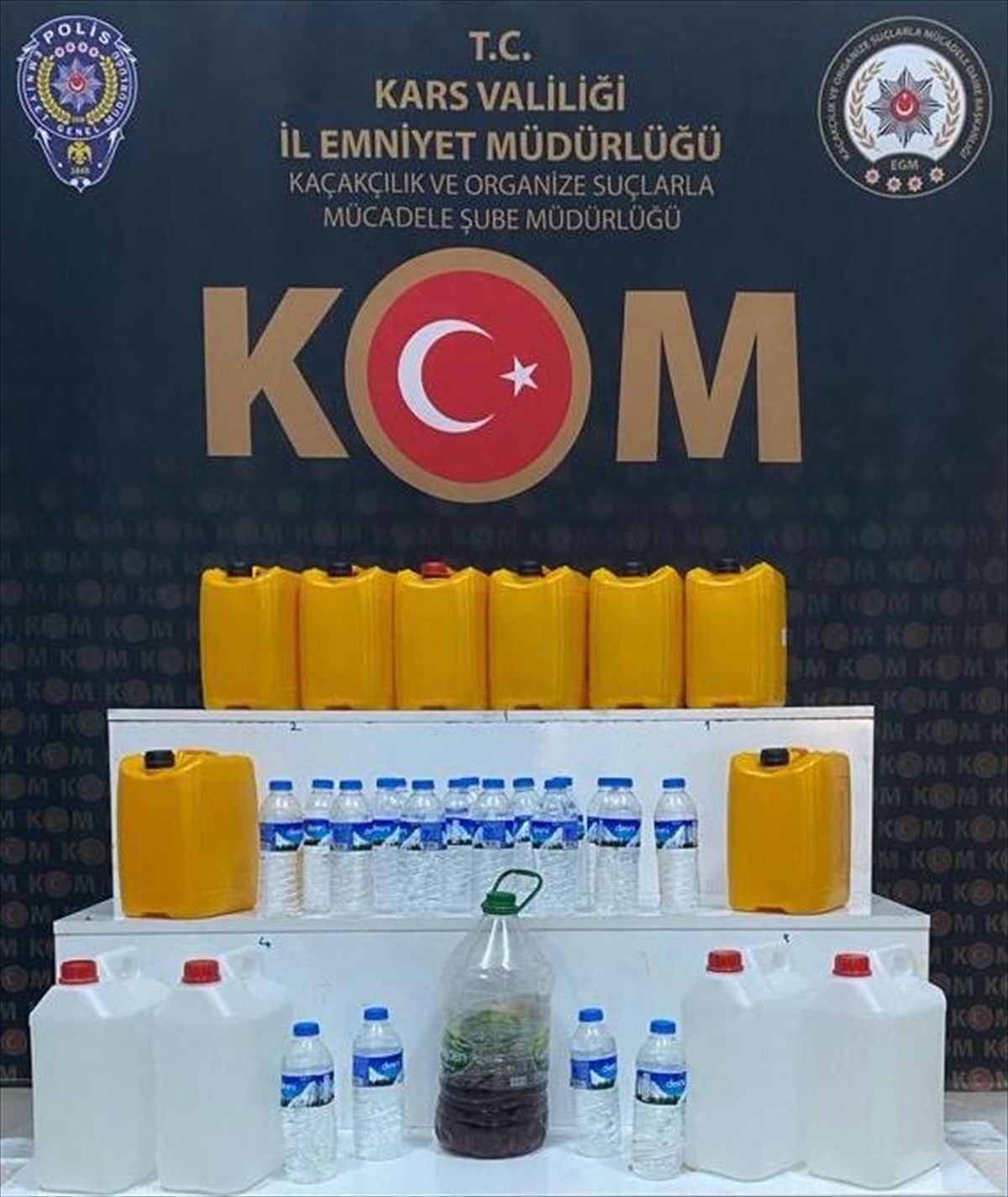 Kars\'ta sahte içki operasyonu: 10 gözaltı