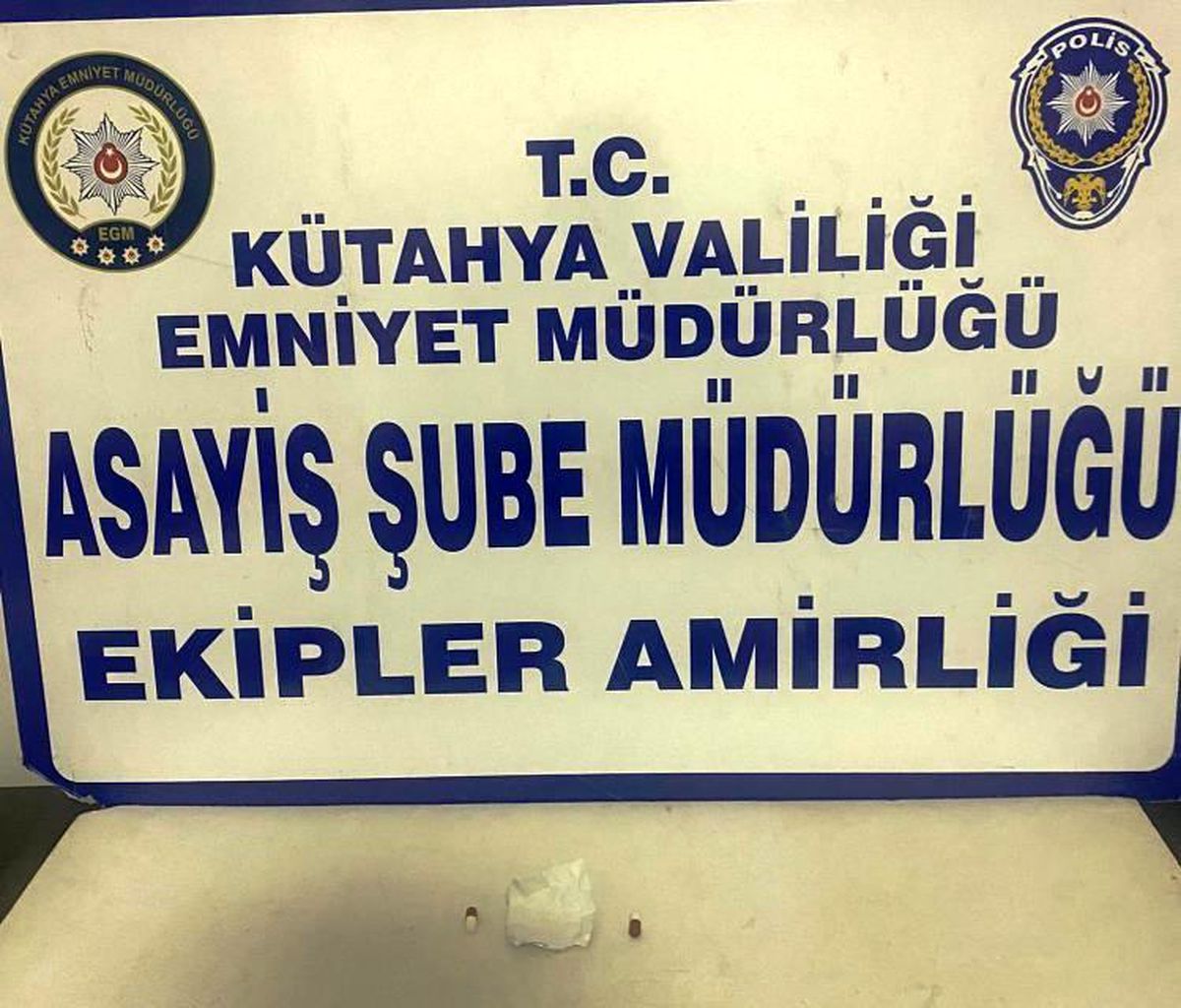 Kütahya\'da uyuşturucu operasyonu: 2 adet gara kapsül ve metamfetamin ele geçirildi