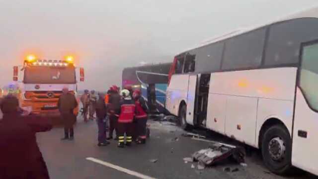 Kuzey Marmara Otoyolu'nda 7 araç birbirine girdi! 10 kişi öldü 54 kişi yaralandı