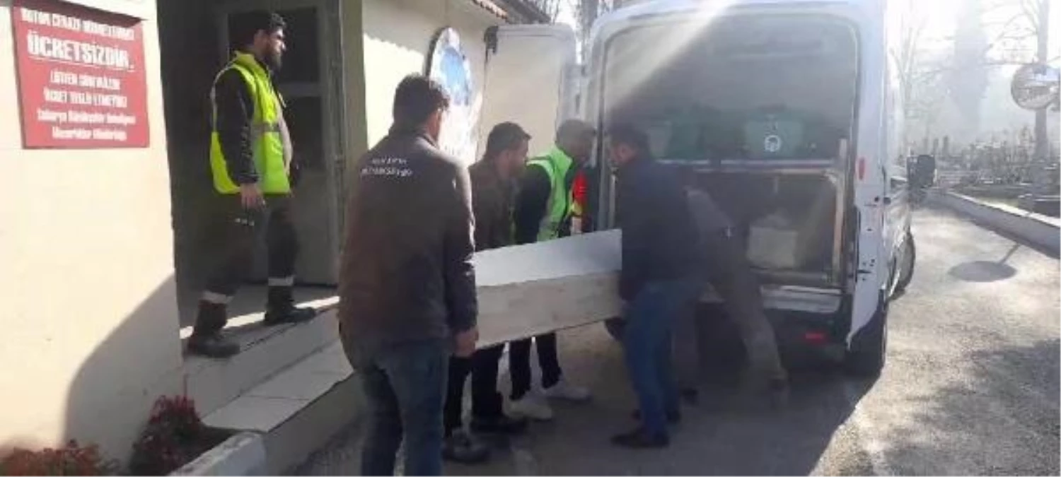 Kuzey Marmara Otoyolu\'ndaki Zincirleme Kazada Hayatını Kaybedenlerin Cenazeleri Memleketlerine Gönderiliyor
