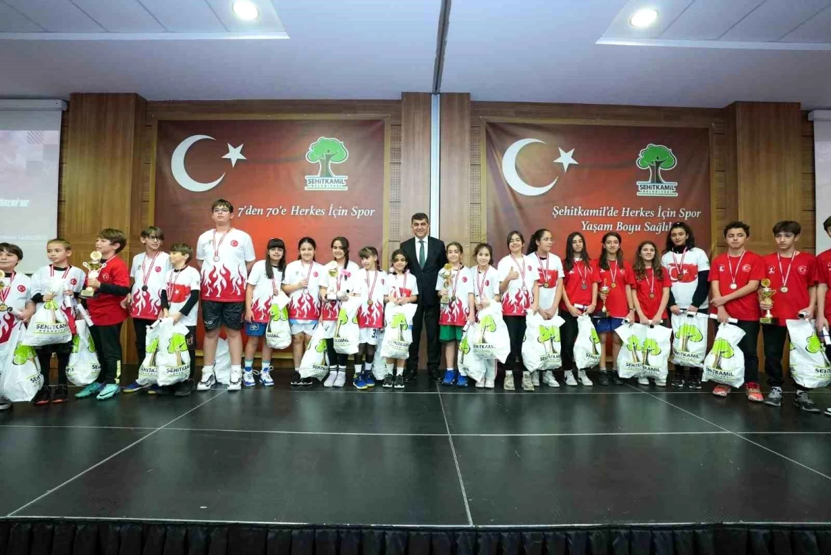 Şehitkamil Belediyesi, Kurtuluş Kupası Geleneksel Spor Etkinliklerinde 2 bin 510 sporcuyu ağırladı