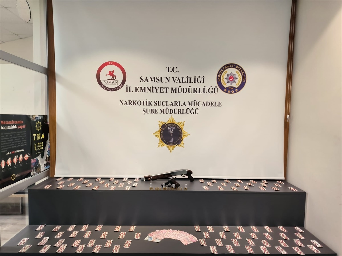 Samsun\'da uyuşturucu operasyonunda 3 kişi gözaltına alındı