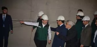 Tarım ve Orman Bakanı Yumaklı, Karasu Regülatörü ve Derivasyon Kanalı inşaatını inceledi