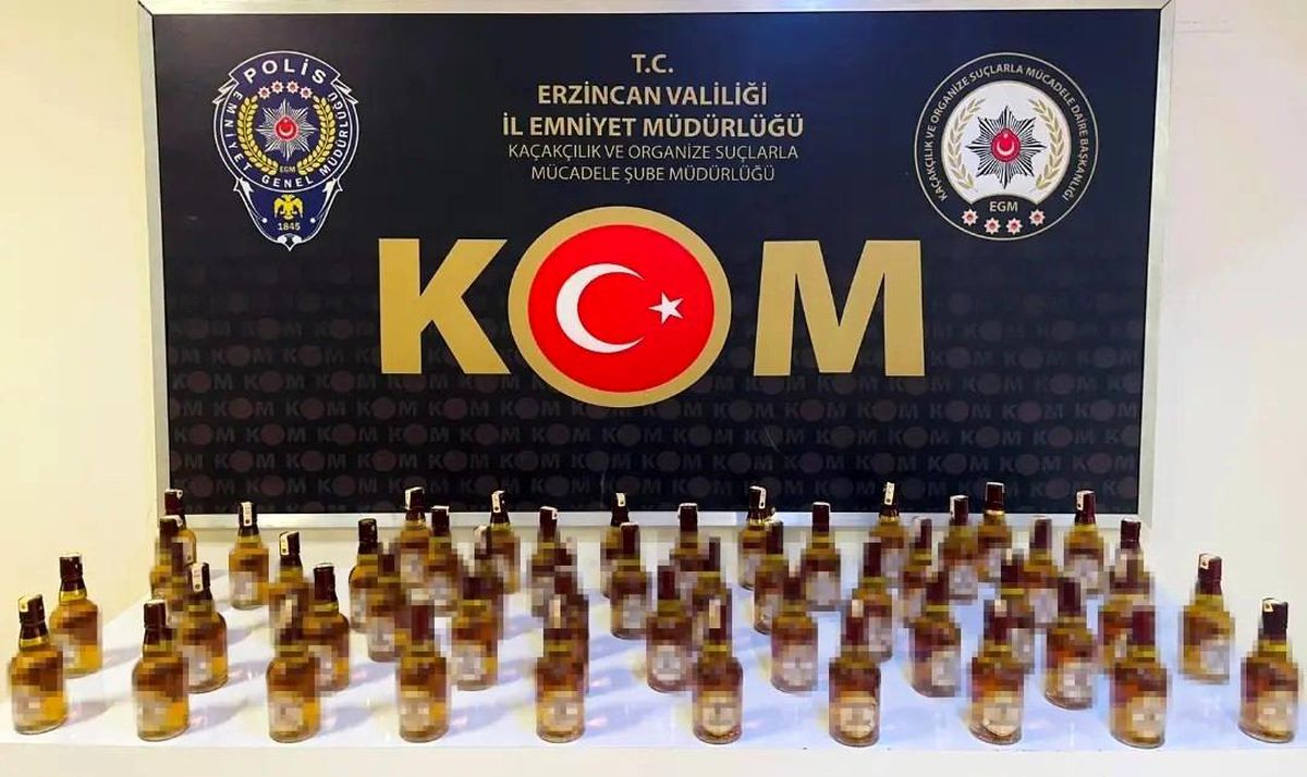 Erzincan\'da 50 Şişe Sahte Alkol Ele Geçirildi, 2 Şüpheli Gözaltına Alındı