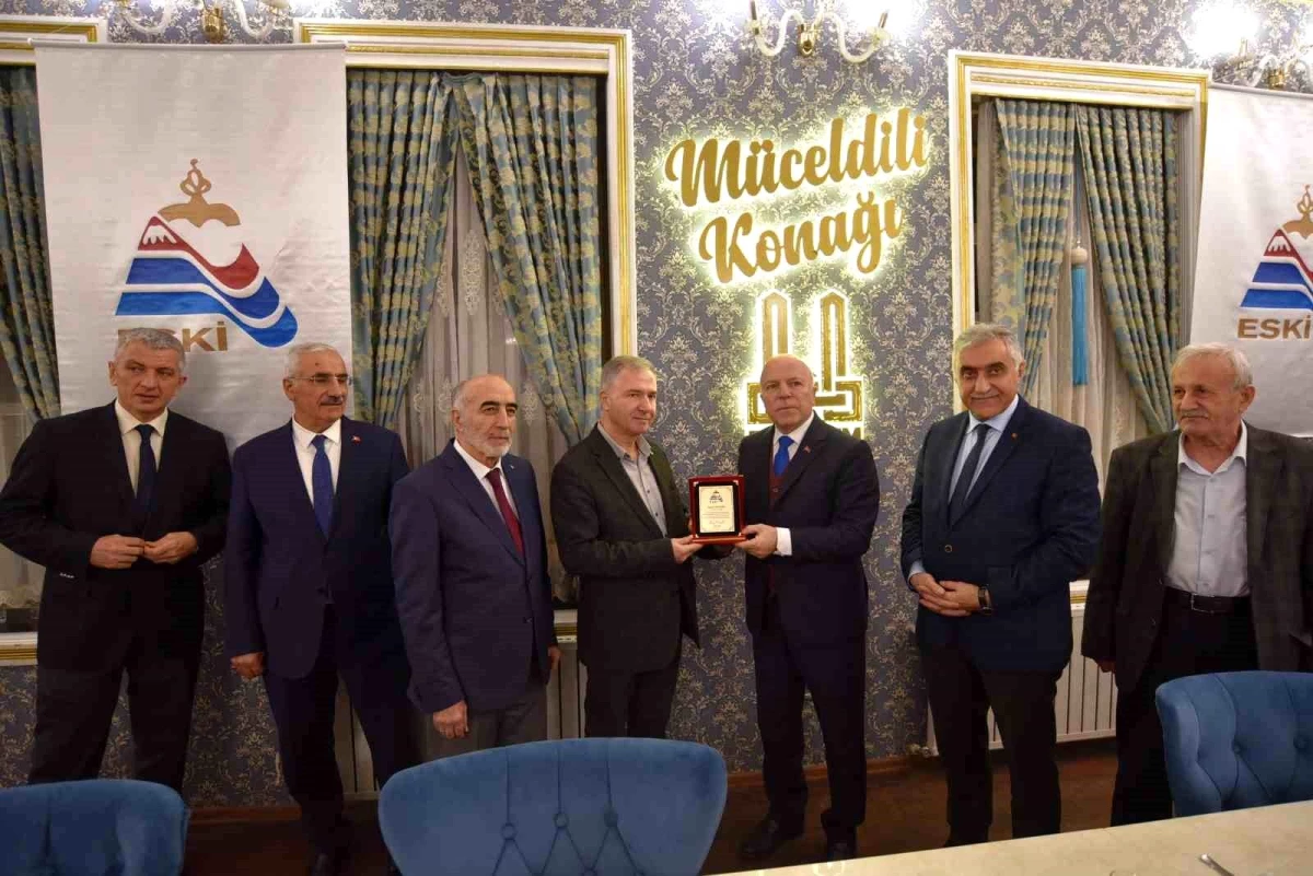 Erzurum Büyükşehir Belediyesi ESKİ Personeline Veda Töreni Düzenledi