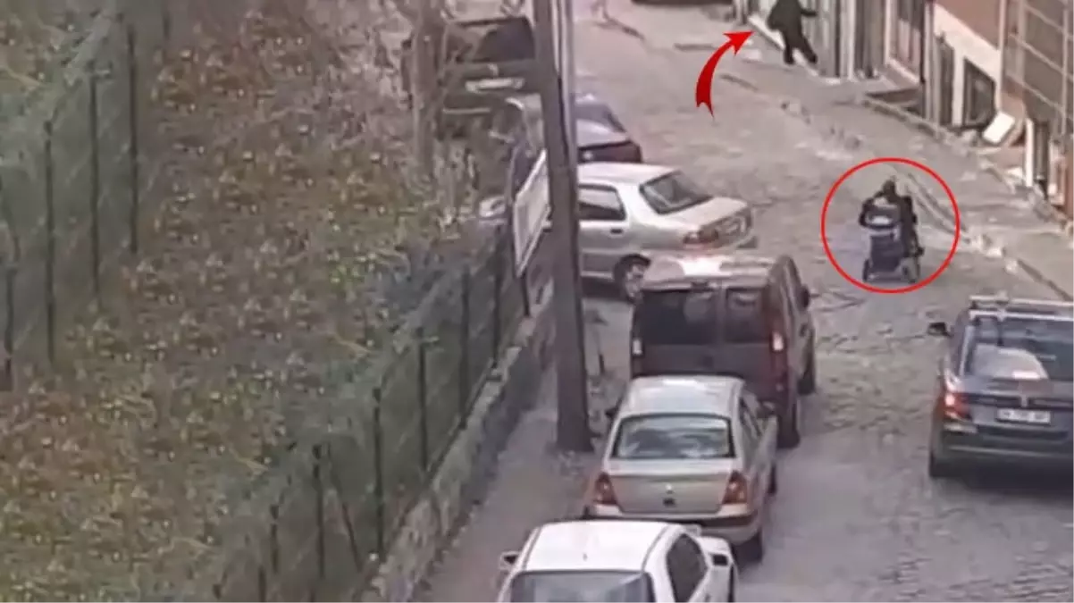 Yürüme engelli adam eski eşini sokak ortasında vurdu