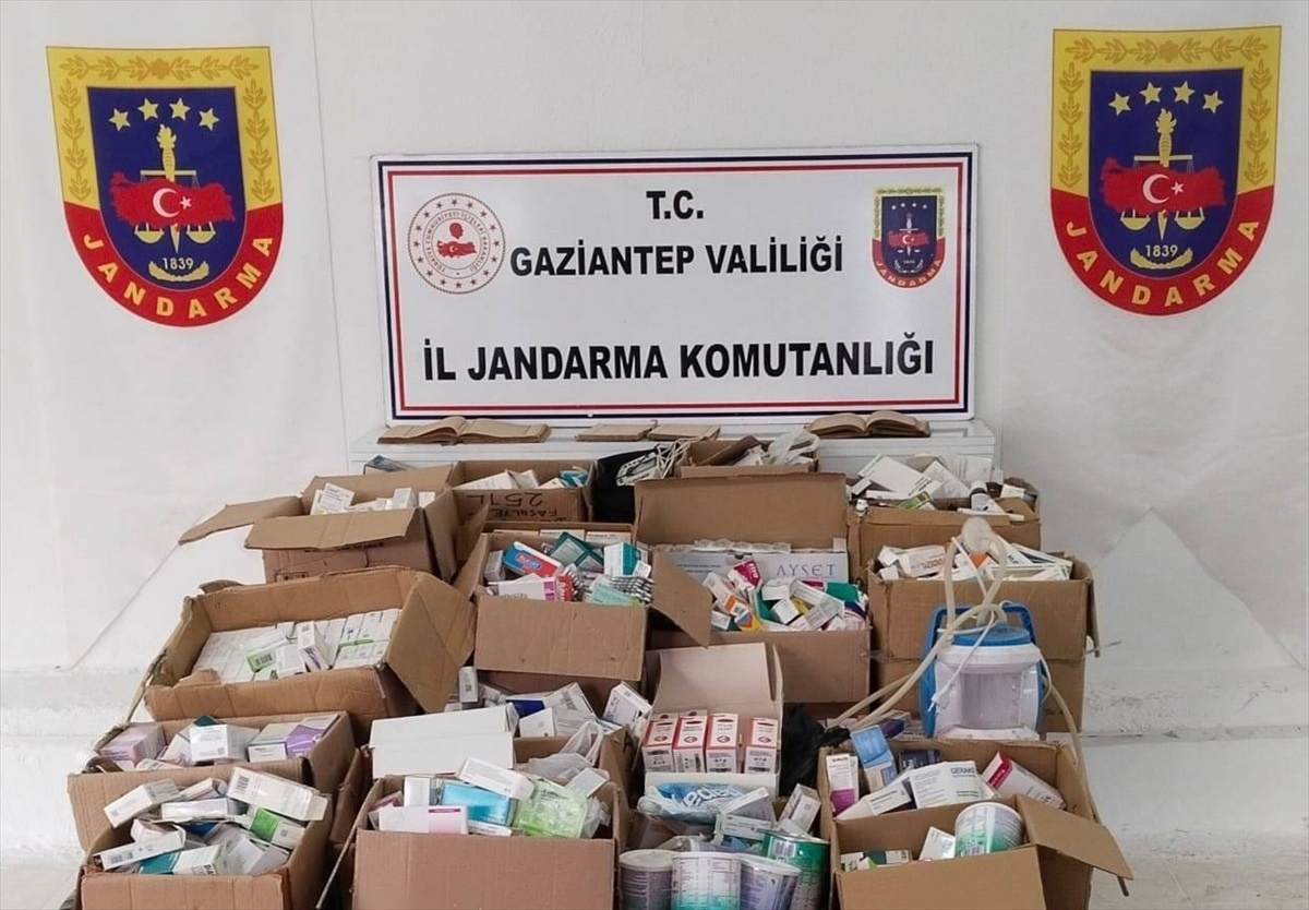 Gaziantep\'te Kaçak İlaç ve Tıbbi Malzeme Operasyonu: 6 Bin 850 Ürün Ele Geçirildi