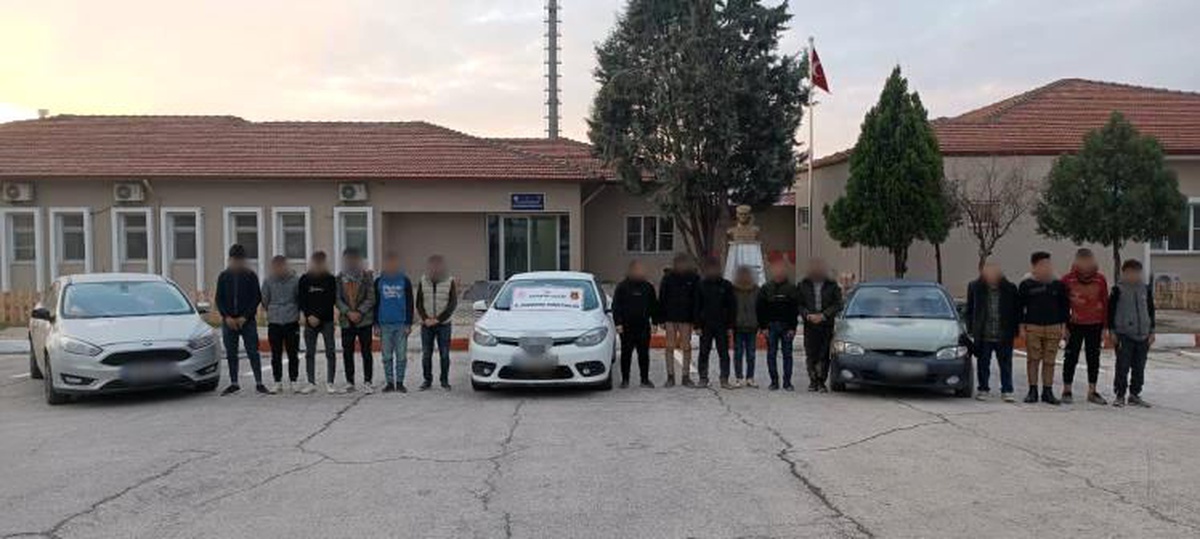 Gaziantep\'te Kaçak Göçmen Operasyonu: 3 Organizatör Tutuklandı, 19 Göçmen Yakalandı