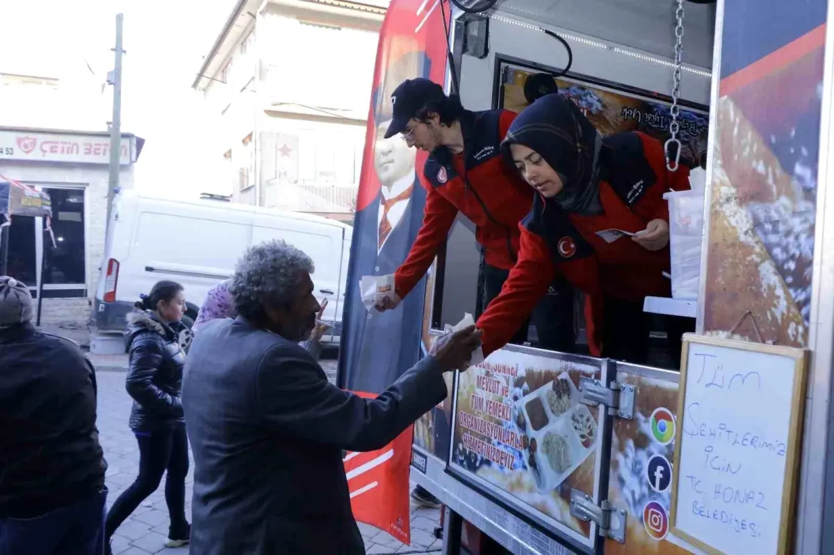 Honaz Belediyesi, Pençe-Kilit Harekatı\'nda şehit düşen askerler için lokma hayrı düzenledi