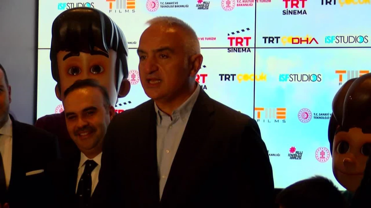 Kültür ve Turizm Bakanı Mehmet Nuri Ersoy ve Sanayi ve Teknoloji Bakanı Mehmet Fatih Kacır, \'Rafadan Tayfa\' filminin galasına katıldı