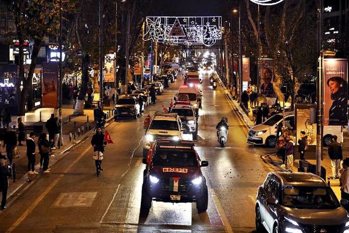 İHH öncülüğünde Filistin için araç konvoyu düzenlendi