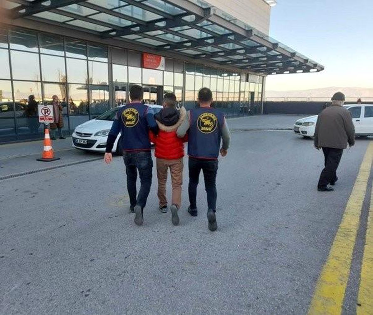Eskişehir\'de Jandarma Operasyonu: 60 Şahıs Yakalandı