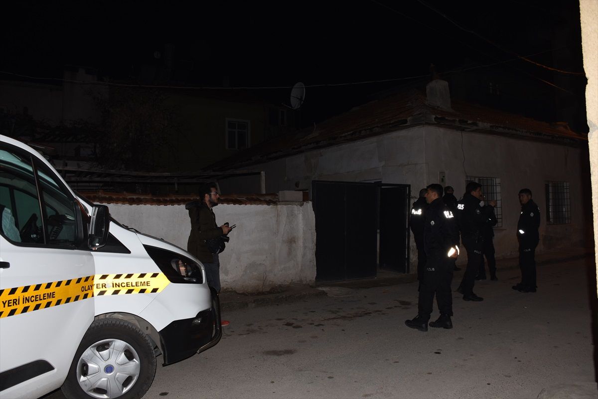 Karaman\'da yalnız yaşayan 64 yaşındaki kişi, evinde ölü bulundu