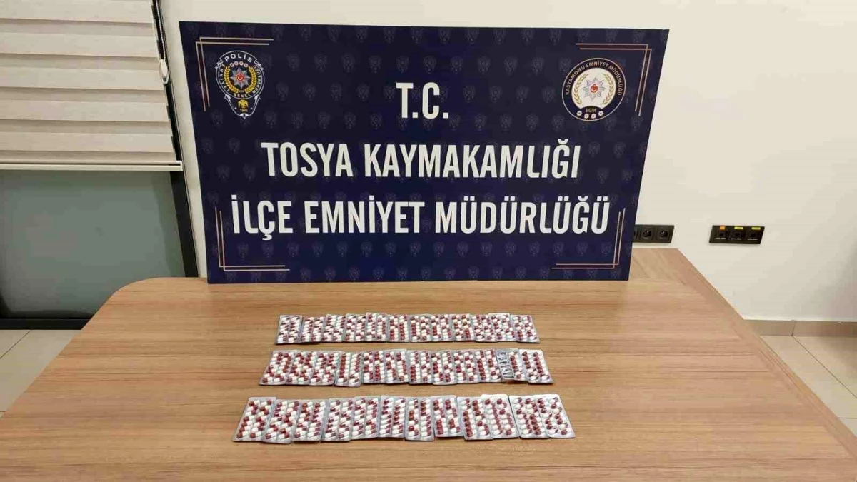 Tosya\'da 497 Adet Sentetik Ecza Hapıyla Yakalanan Şahıs Tutuklandı