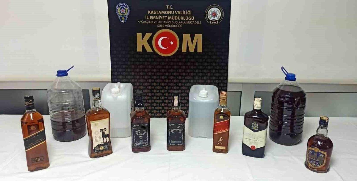 Kastamonu\'da Yılbaşı Öncesi Sahte Alkol Operasyonu: 12 Litre Sahte Alkol ve 6 Litre Etil Alkol Ele Geçirildi