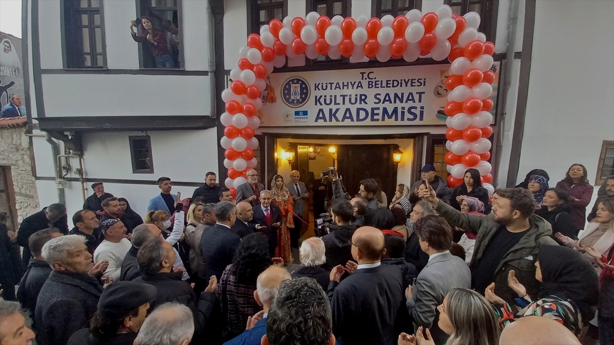 Kütahya\'da Kültür Sanat Akademisi Açıldı