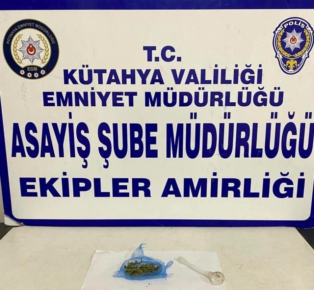 Kütahya\'da yapılan uygulamada 1.52 gram esrar ele geçirildi