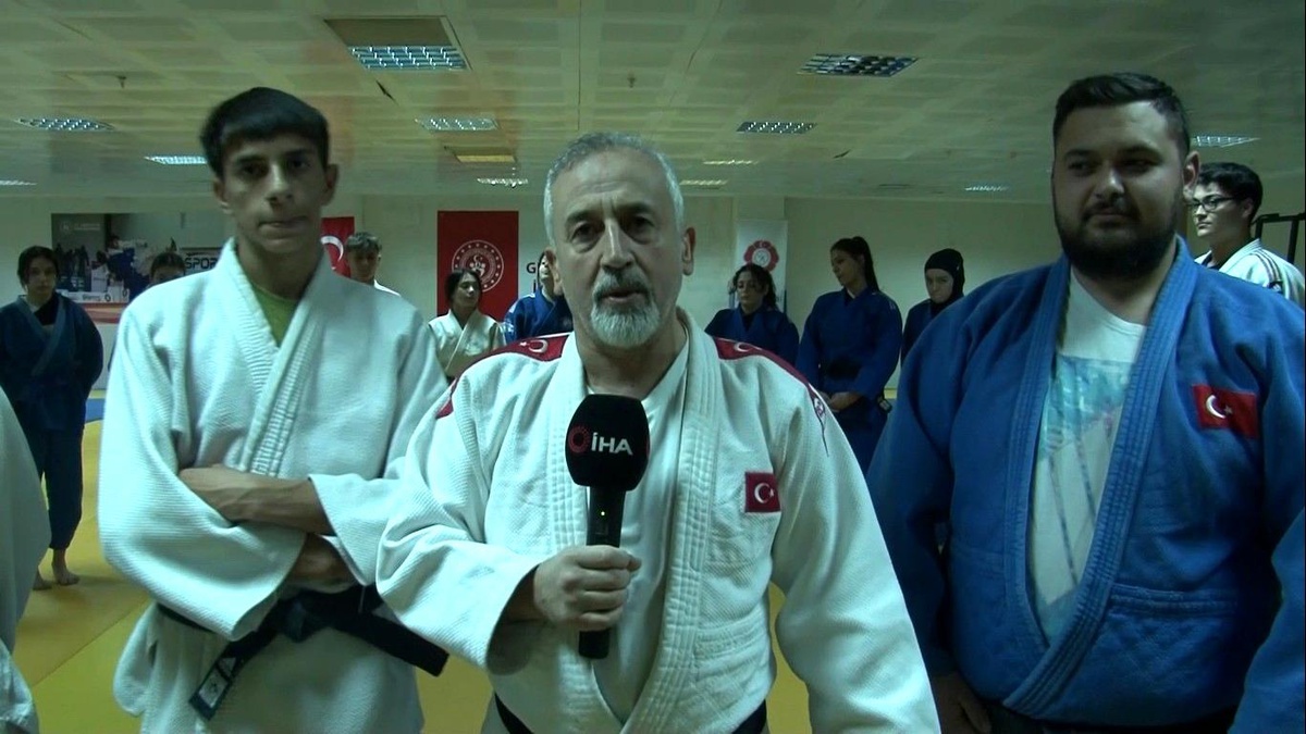 Kütahyalı işitme engelli sporcunun milli takım kampına davet edildi