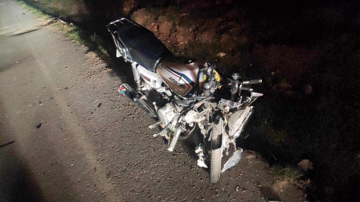 Antalya\'da motosiklet kamyonete çarptı: Motosiklet sürücüsü ağır yaralandı
