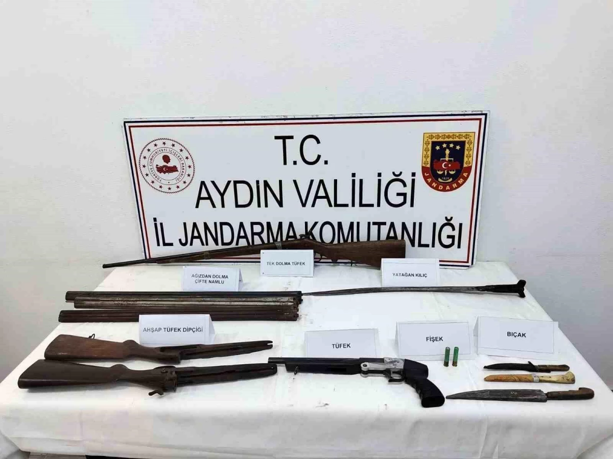 Aydın\'ın Köşk ilçesinde Osmanlı dönemine ait silahlar ele geçirildi