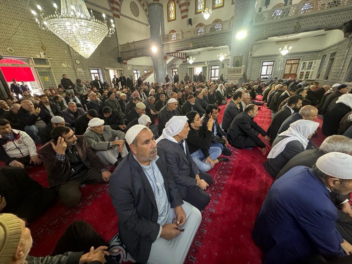 Şanlıurfa\'da Pençe Kilit Harekatı\'nda şehit olan askerler için mevlit okutuldu