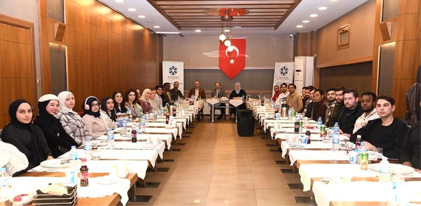 ETÜ Rektörü Prof. Dr. Bülent Çakmak, uluslararası öğrencilerle bir araya geldi