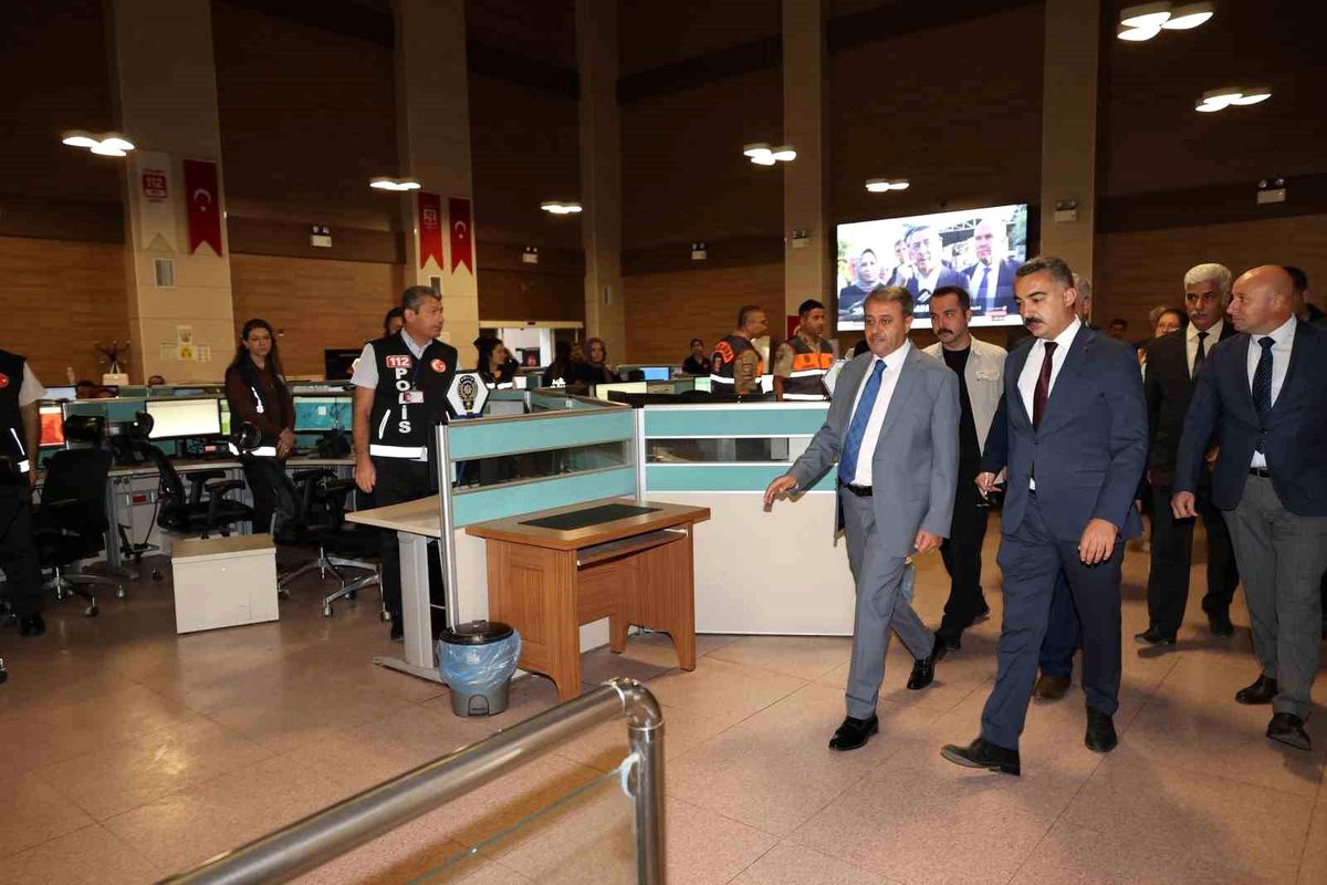 Şanlıurfa\'da 112 Acil Çağrı Merkezi\'ne 3 milyon 822 bin 457 çağrı geldi