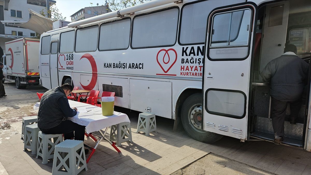 Sındırgı\'da Kan Bağışı Kampanyası Düzenlendi