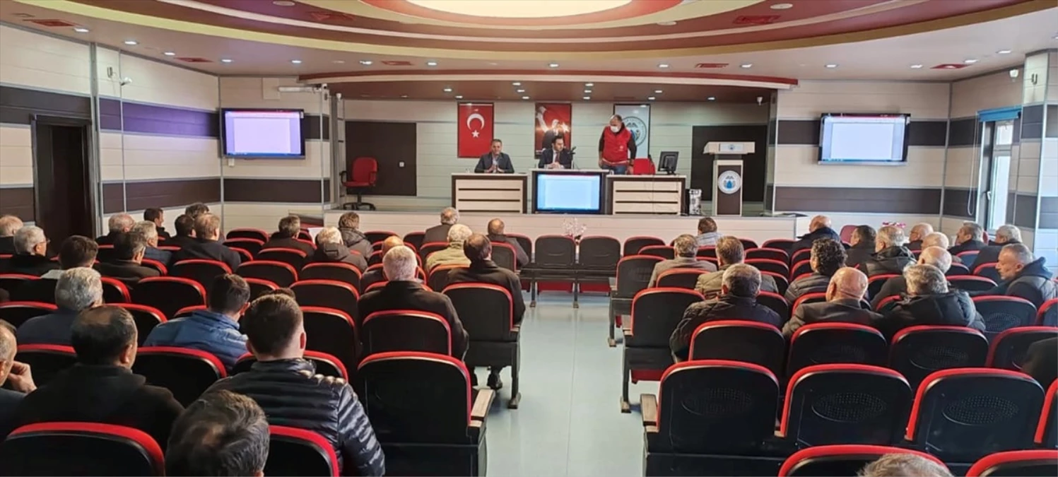 Suşehri Kaymakamlığı SYDV Mütevelli Heyeti\'nde Muhtar Seçimi Yapıldı