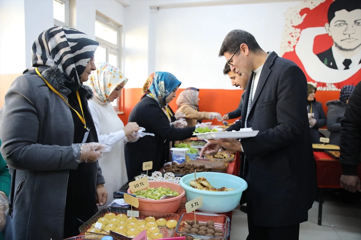 Van\'ın Erciş ilçesindeki anasınıfı öğrencileri Gazzeli akranlarına destek oldu