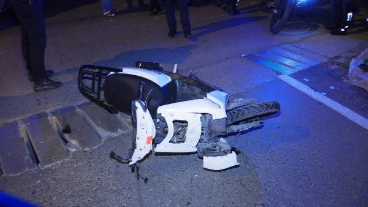 Adana\'da motosikletli Yunus timi ile elektrikli bisiklet çarpıştı: 1\'i polis 2 kişi yaralandı