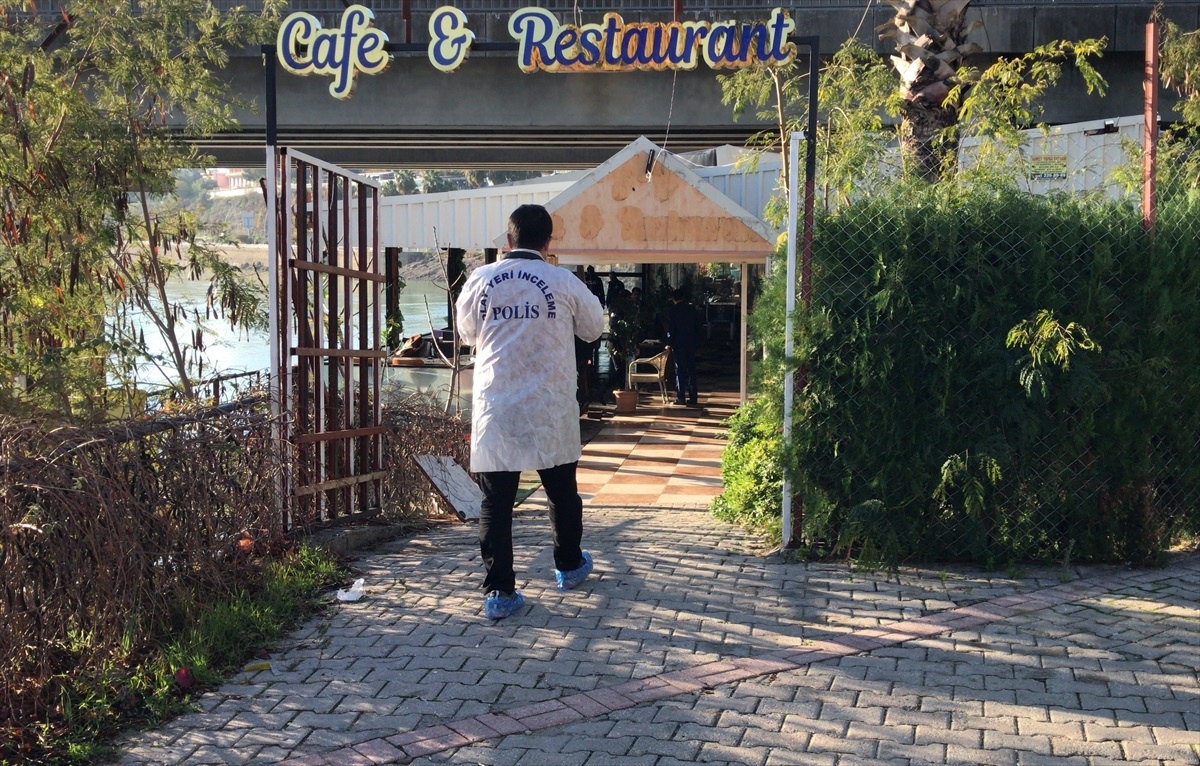 Adana\'da restoranda çıkan yangında 1 kişi ağır yaralandı