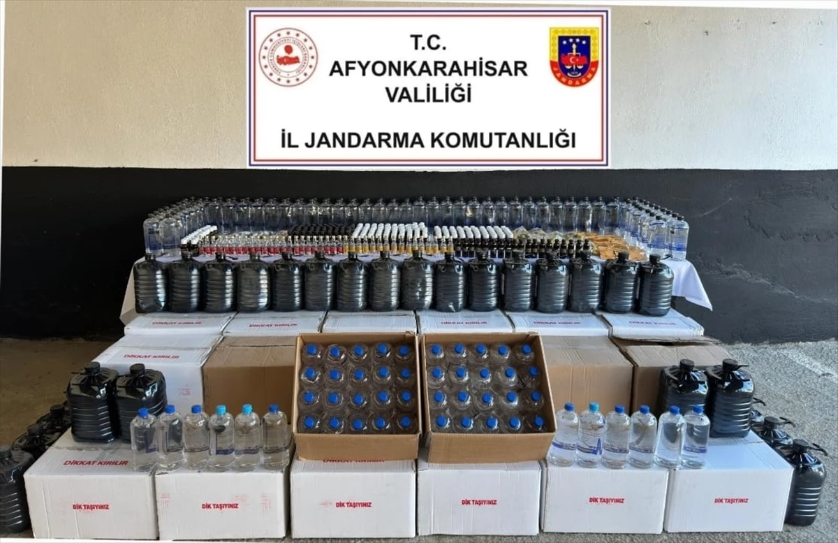 Afyonkarahisar\'da Kaçak Alkol Operasyonu: 2 Gözaltı