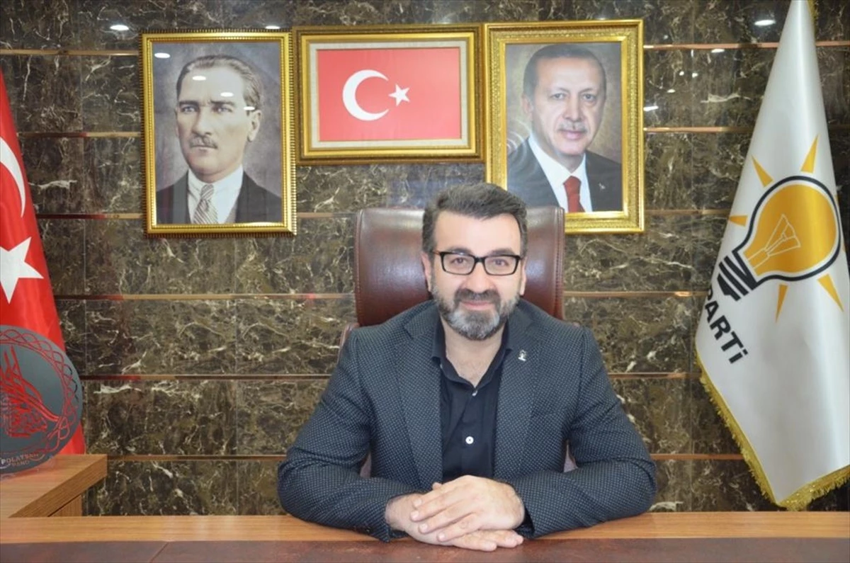 AK Parti Batman İl Başkanı Abdullah Akif Gür\'den Yeni Yıl Kutlama Mesajı