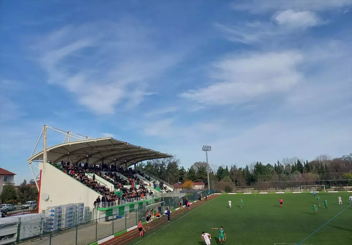 Niksar Belediyespor, deplasmanda Alaçamspor'u 2-1 mağlup etti