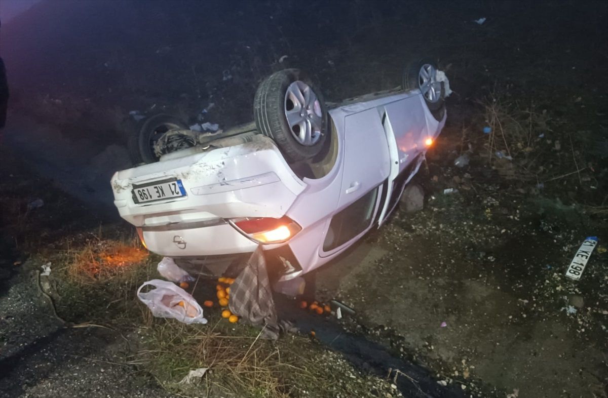 Batman\'da otomobilin şarampole devrilmesi sonucu 5 kişi yaralandı