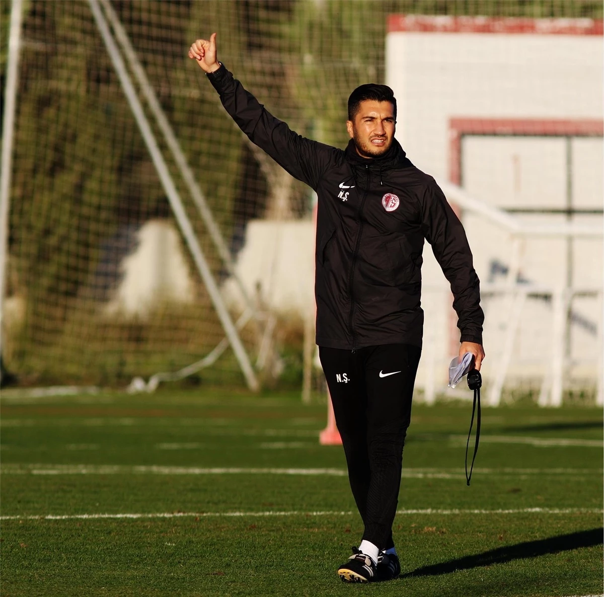 Nuri Şahin, Antalyaspor\'da geçirdiği üç sezondan sonra Borussia Dortmund\'a transfer oldu