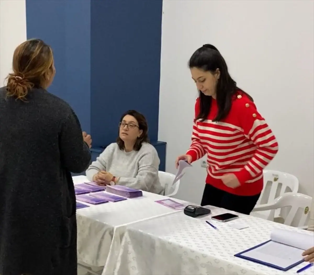 Bozüyük Belediyesi Kış Desteği Projesi İlk Aşama Kart Dağıtımını Gerçekleştirdi