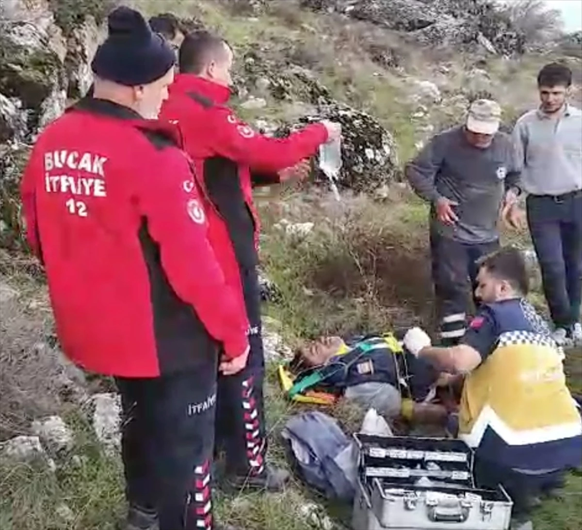 Bucak\'ta mantar toplarken düşen kişi yaralandı
