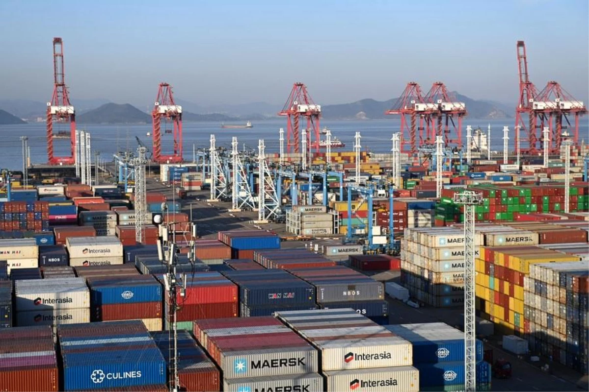 Çin\'deki Ningbo Zhoushan Limanı, konteyner hacminde rekor düzeye ulaştı