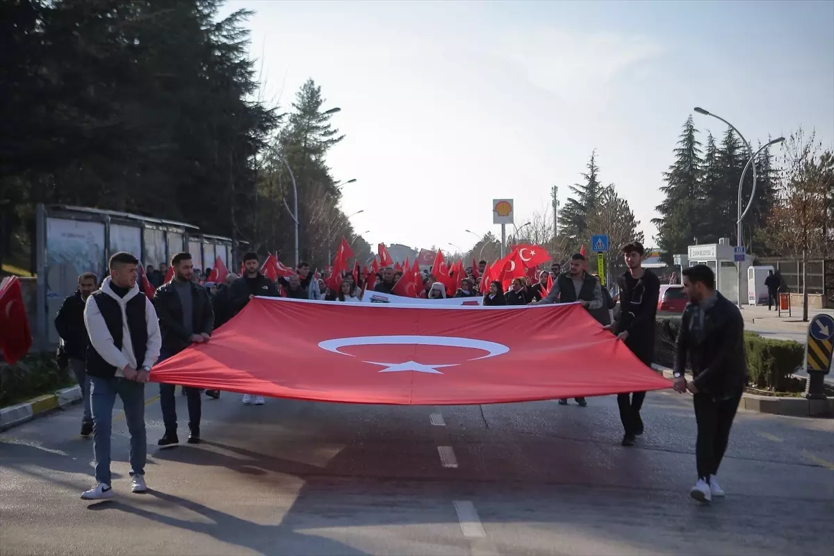 Çorum\'da Şehitlerimize Saygı Yürüyüşü Gerçekleştirildi