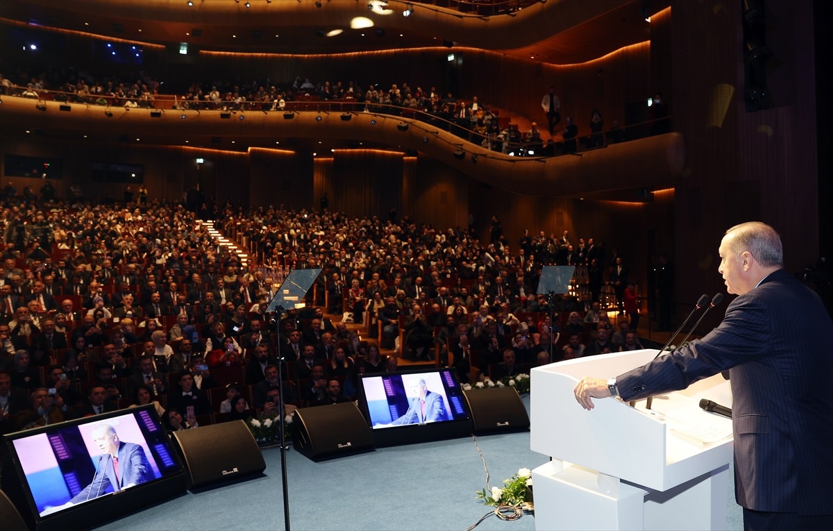 Cumhurbaşkanı Erdoğan: "31 Mart çok önemli, yeniden İstanbul\'umuzu, Türkiye\'mizi aslına rücu ettirmek için 31 Mart çok önemli."